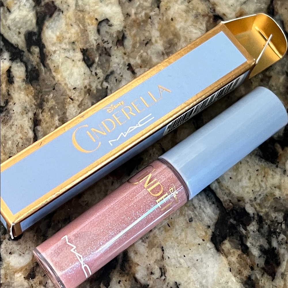 💕🍭MAC Cosmetics Lipglass Cinderella Happily Ever After - Picture 8 of 10